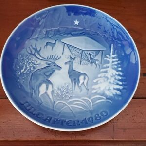 1980 Copenhagen Porcelain Bing & Grondahl B&G 9080 Christmas in the Woods Plate